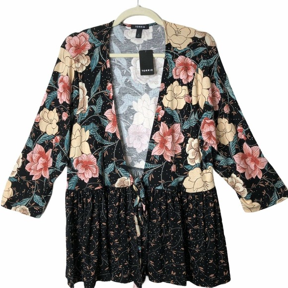 torrid Tops - Torrid Floral Kimono W/front Ties Ladies Size 2X